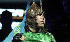 «Уже старый». Куат Хамитов отреагировал на топовый бой Асу Алмабаева в UFC