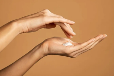 Какой уход для рук самый лучший