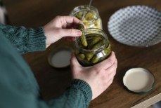 Гастроэнтеролог назвала самые опасные для здоровья новогодние блюда