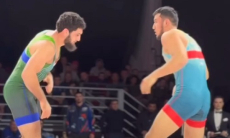 Ризабек Айтмухан сразился с призером Олимпиады. Видео