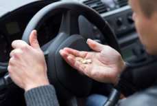 Названы две ошибки пожилых при употреблении лекарств, которые могут привести к госпитализации