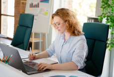 Названы способы сохранить зрение при постоянной работе за компьютером