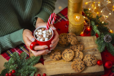 Названы продукты, способные защитить от последствий сидячего образа жизни