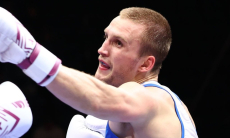 Российский боксёр объяснил укус олимпийского чемпиона из Узбекистана