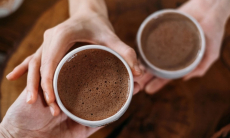 Терапевт рассказал о неожиданной опасности популярного зимнего напитка