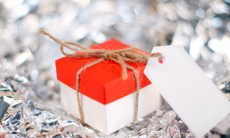 Подарки по знаку зодиака — лучшие варианты для близнецов, дев, весов и тельцов