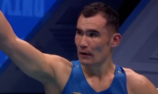 Казах выиграл бой за титул чемпиона в супертяжелом весе