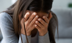 Потерю уверенности в себе назвали предвестником деменции