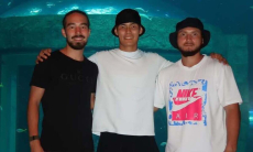 Нуралы Алип показал фотографии своего экзотического отпуска