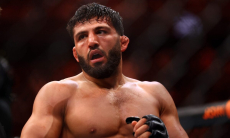 Схватка Армана Царукяна за титул завершилась досрочно