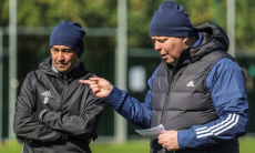 Смаков подвинул Седнева в борьбе за пост главного тренера