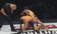 Казахстанский боец нокаутировал непобеждённого узбекистанца за секунды до гонга. Видео