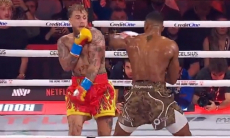 Избиением и нокаутом обернулся бой Энтони Джошуа — Джейк Пол