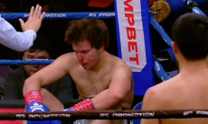 Нокаутом в первом раунде закончился бой казахстанского боксера