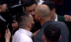 Скандальный боец устроил потасовку с другим казахстанцем на крупном турнире по ММА. Видео