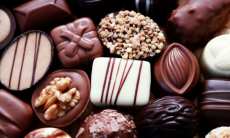 Какую опасность несут конфеты с алкогольной начинкой