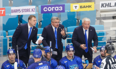 Наставнику «Барыса» вынесли вердикт после сенсаций и разгрома в КХЛ