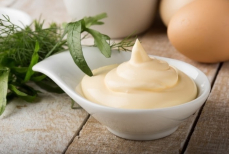 Названа желательная суточная норма потребления майонеза