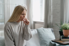 Кашель назвали неочевидным признаком нескольких болезней