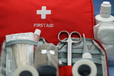 Что обязательно должно быть в новогодней аптечке