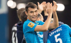 «Ушла эпоха». Фанаты «Зенита» сожалеют о Нуралы Алипе