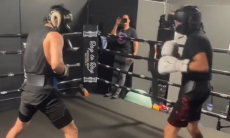 Данияр Елеусинов показал видео со спарринга