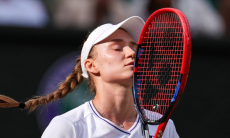 «Не оставила сопернице шансов». В Польше отреагировали на исход матча Рыбакина — Швёнтек