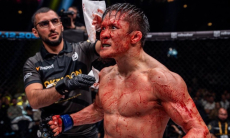 «Судья какой-то кровожадный оказался, говорил: „Бей, бей“». Жалгас Жумагулов удивил признанием