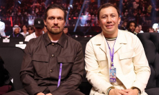 Промоутер Головкина отреагировал на его встречу с Усиком