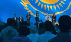 Гимн Казахстана заставил всех встать на чемпионате мира по шахматам. Видео