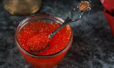 Чем заменить красную икру на новогоднем столе