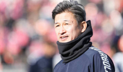 Самый старый профессиональный футболист в мире принял решение по будущему