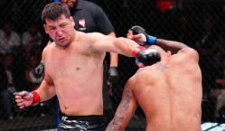 «Я псих, если всё ещё в него верю?». Болельщики отреагировали на бой казахстанского тяжеловеса в UFC