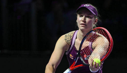 Елена Рыбакина вышла на корт перед стартом на турнире в Китае