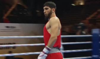 Нокаут, нокдауны и разгром. Как Казахстан и Узбекистан стартовали на ЧМ-2025 по боксу