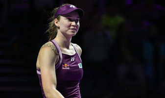 Уверенной победой обернулся матч Елены Рыбакиной с олимпийской чемпионкой