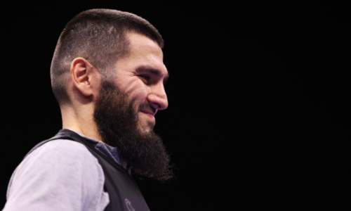 Артур Бетербиев адресовал сообщение Петру Яну по реваншу с Мерабом Двалишвили