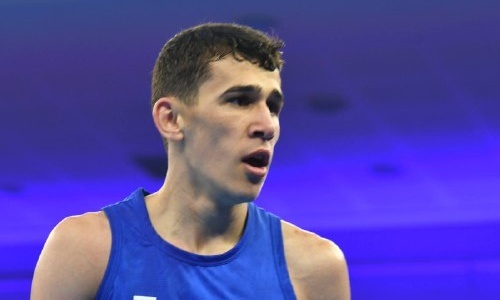 Разгромом закончился бой узбекистанца в весе Бибосынова на ЧМ-2025 по боксу