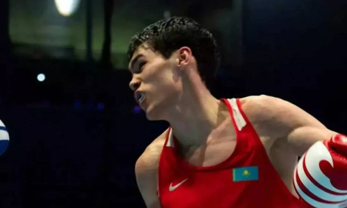 Нокдаун и нокаут зафиксированы в бою Казахстана за медаль ЧМ-2025 по боксу