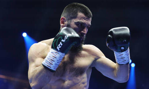 Официально объявлен титульный бой Артура Бетербиева