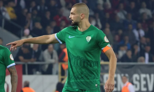 Известный российский футболист из Европы заинтересовал клуб КПЛ