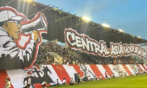 «100 сидят в „обезьяннике“». Фанатов «Актобе» сравнили с болельщиками из России