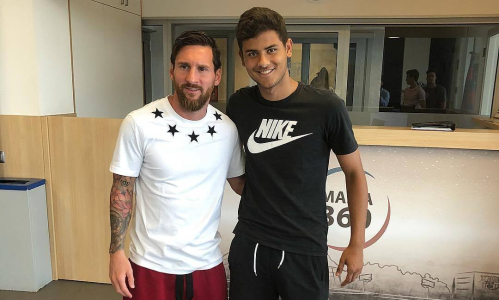 Экс-футболист «Барселоны» подтвердил переговоры с клубом КПЛ