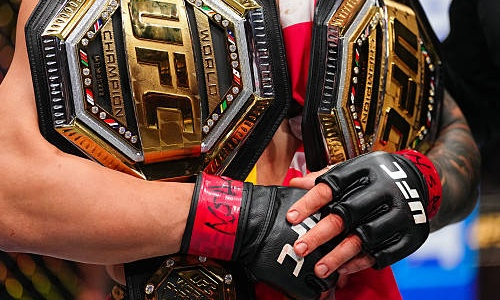 Член Зала славы UFC назвал бойца, способного стать тройным чемпионом. Это не Махачев и не Чимаев