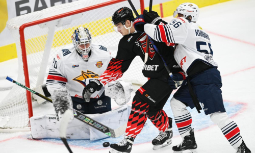 Буллиты решили исход матча лидеров конференции «Барыса» в КХЛ