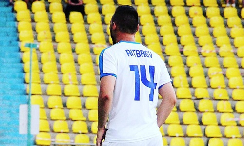 Известный казахстанский защитник официально вернулся в родной клуб