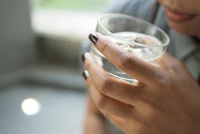 Любителей минералки предупредили о риске аритмии