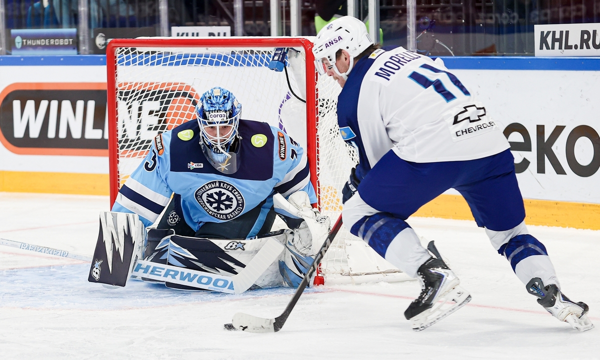 Фоторепортаж с матча КХЛ «Сибирь» — «Барыс» 4:1