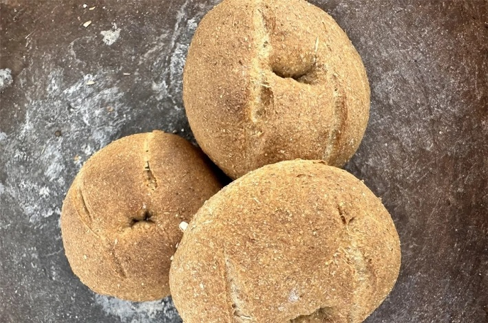 Энтузиасты испекли хлеб по рецепту бронзового века