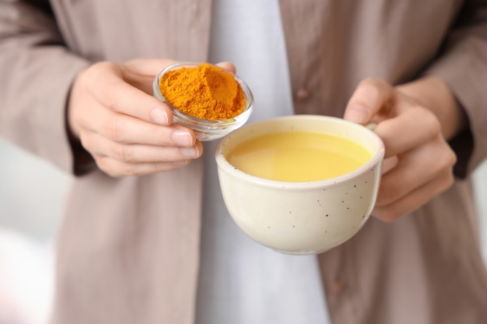 Нутрициолог раскрыла недооцененные свойства куркумы